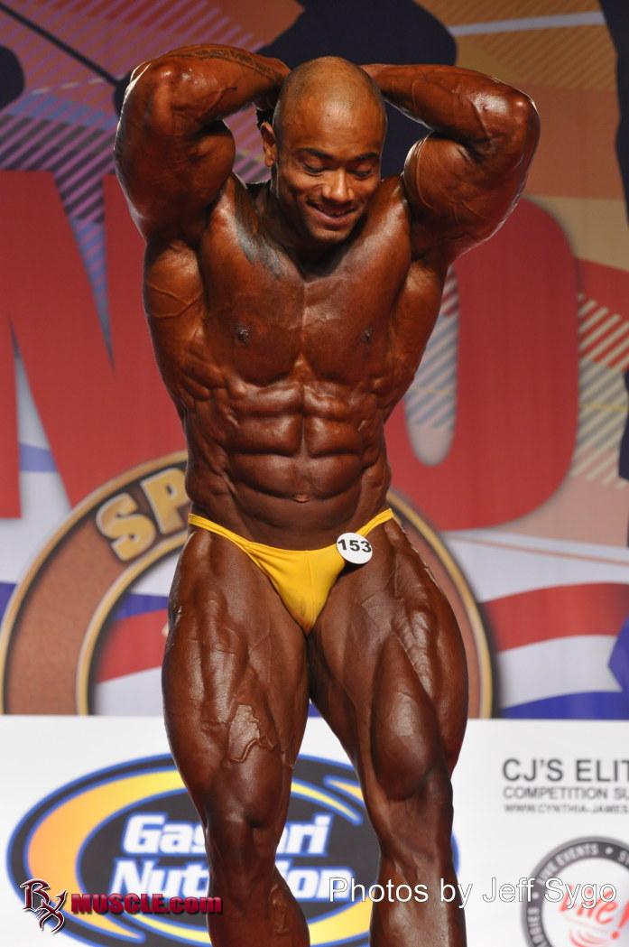 Julio    Cesar Balestrin - IFBB Arnold Amateur 2011 - #1