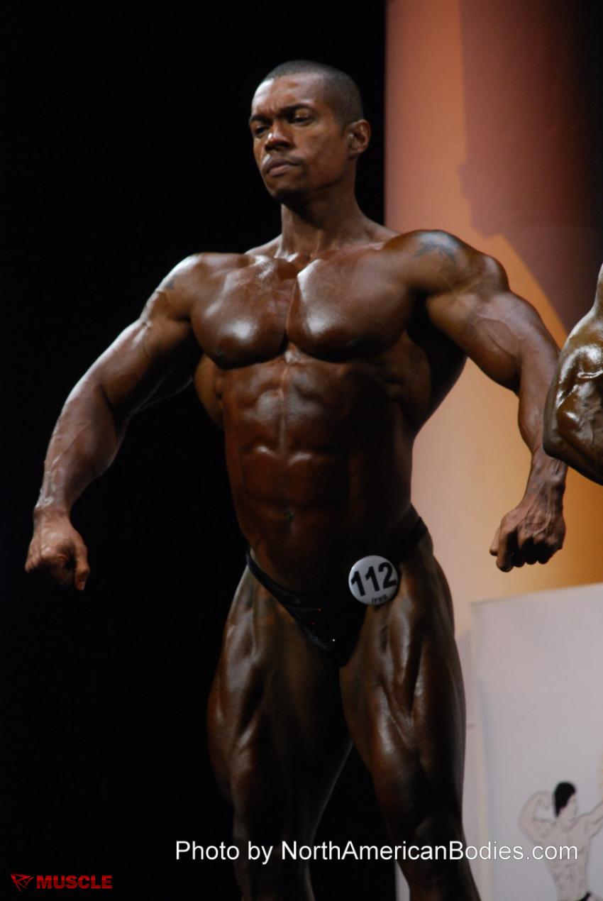 Esequiel Alves  Conceicao - IFBB Arnold Amateur 2013 - #1