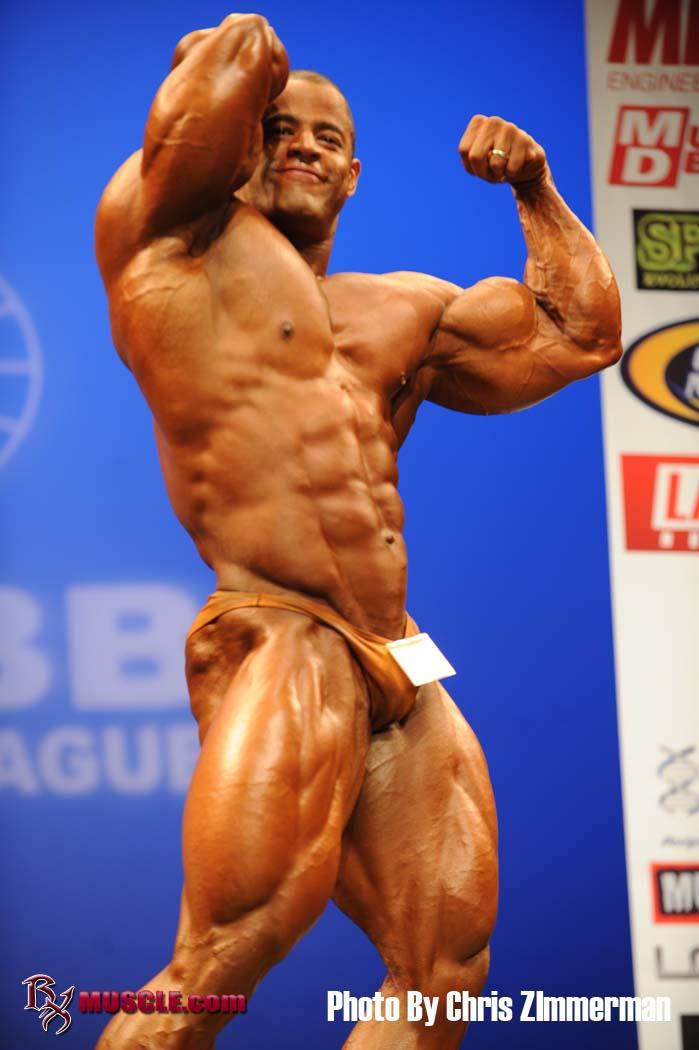 Manuel  Romero - IFBB New York Pro 2010 - #1