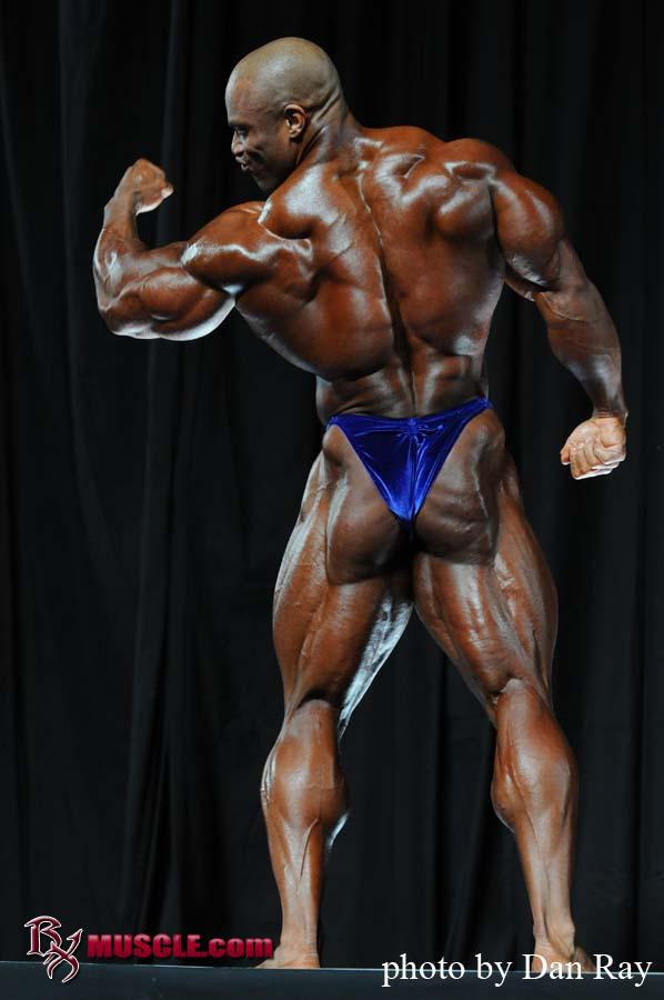 Phil  Heath - IFBB Arnold Classic 2010 - #1