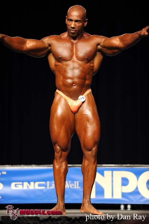 Kevin  Reeves - NPC Nationals 2009 - #1