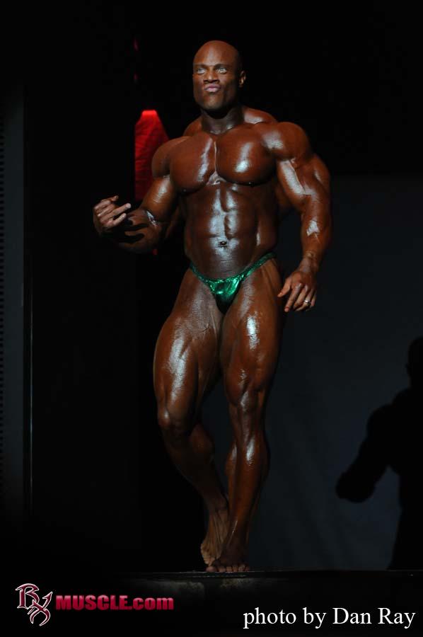 Phil  Heath - IFBB Arnold Classic 2010 - #1