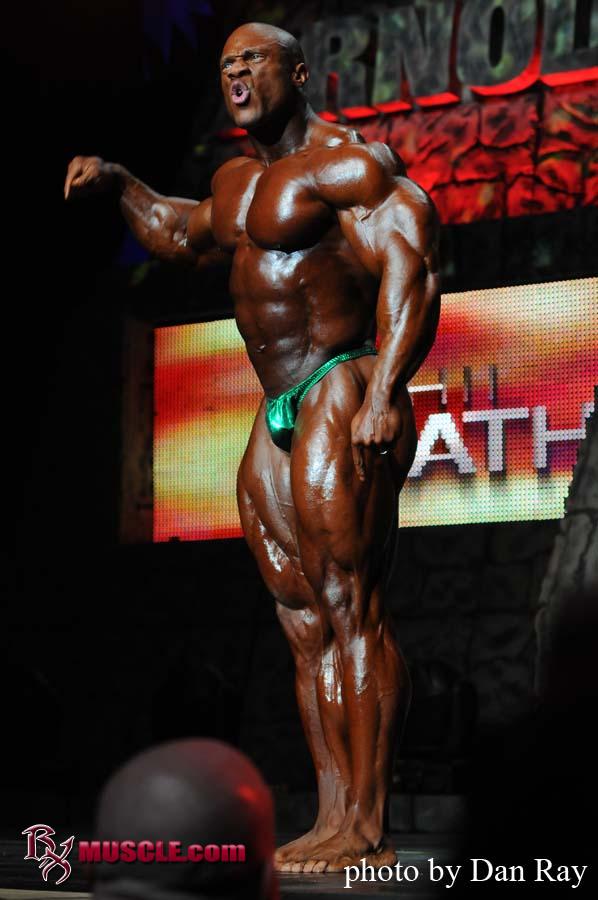 Phil  Heath - IFBB Arnold Classic 2010 - #1