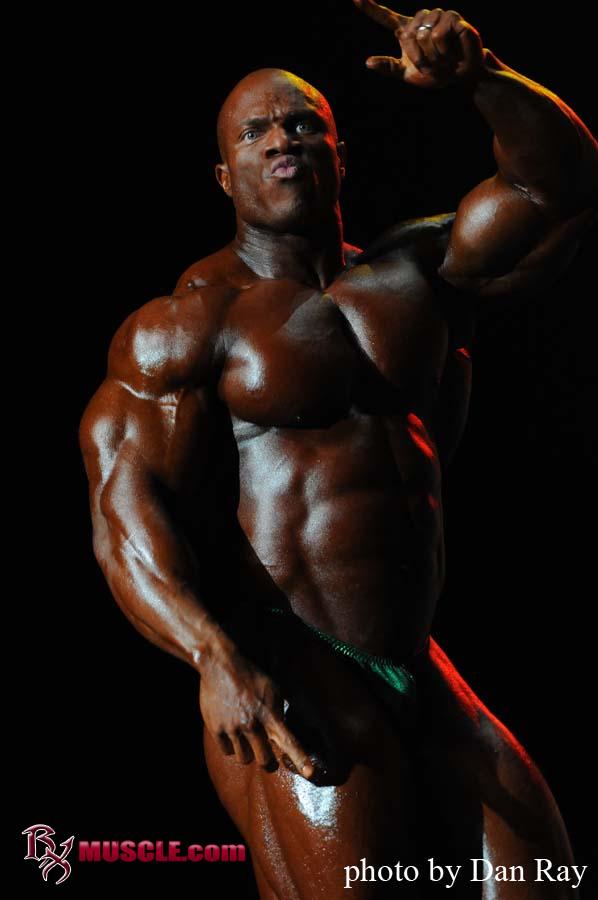 Phil  Heath - IFBB Arnold Classic 2010 - #1