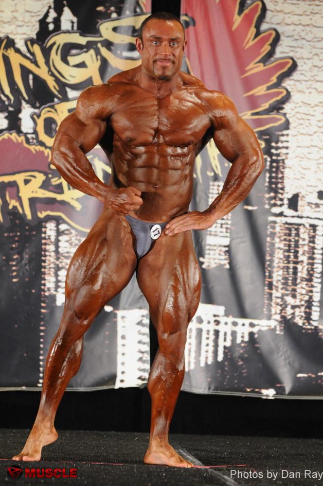 Hennie  Kotze - IFBB Wings of Strength Chicago Pro 2012 - #1