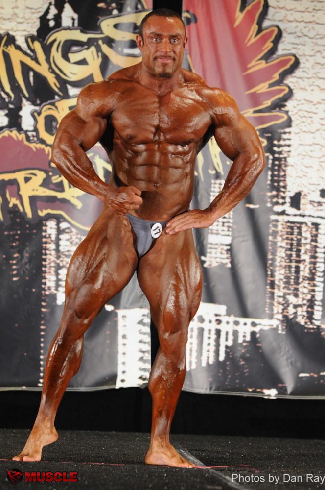 Hennie  Kotze - IFBB Wings of Strength Chicago Pro 2012 - #1