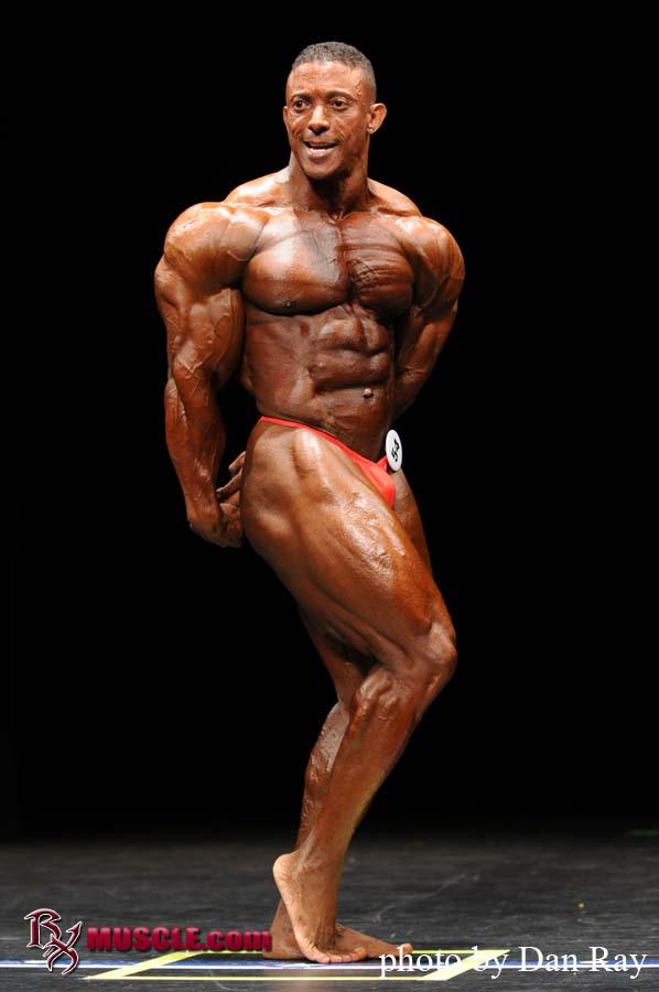 Troy  Alves - IFBB Phoenix Pro 2010 - #1