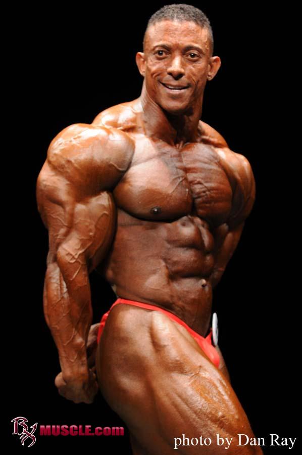 Troy  Alves - IFBB Phoenix Pro 2010 - #1