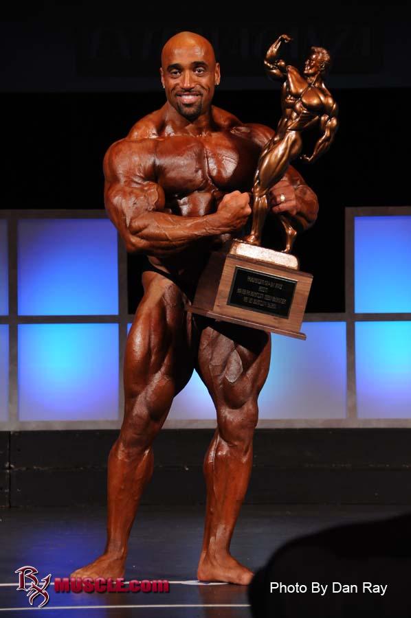 Dennis  James - IFBB Wings of Strength Tampa  Pro 2009 - #1