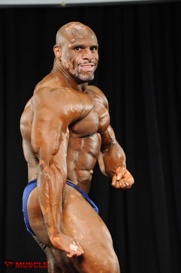 Brad  Davis - IFBB Pittsburgh Pro Masters  2014 - #1