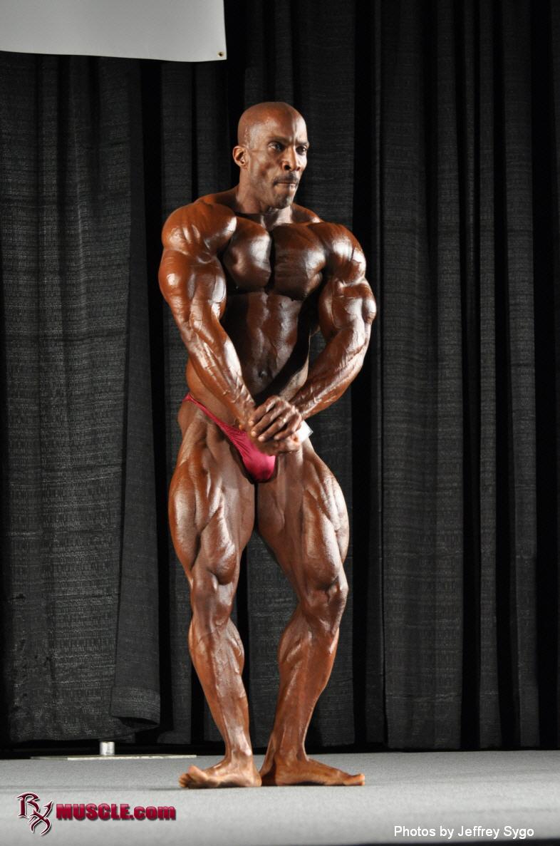 Lawrence   Hunt - IFBB John Simmons Pro 2010 - #1