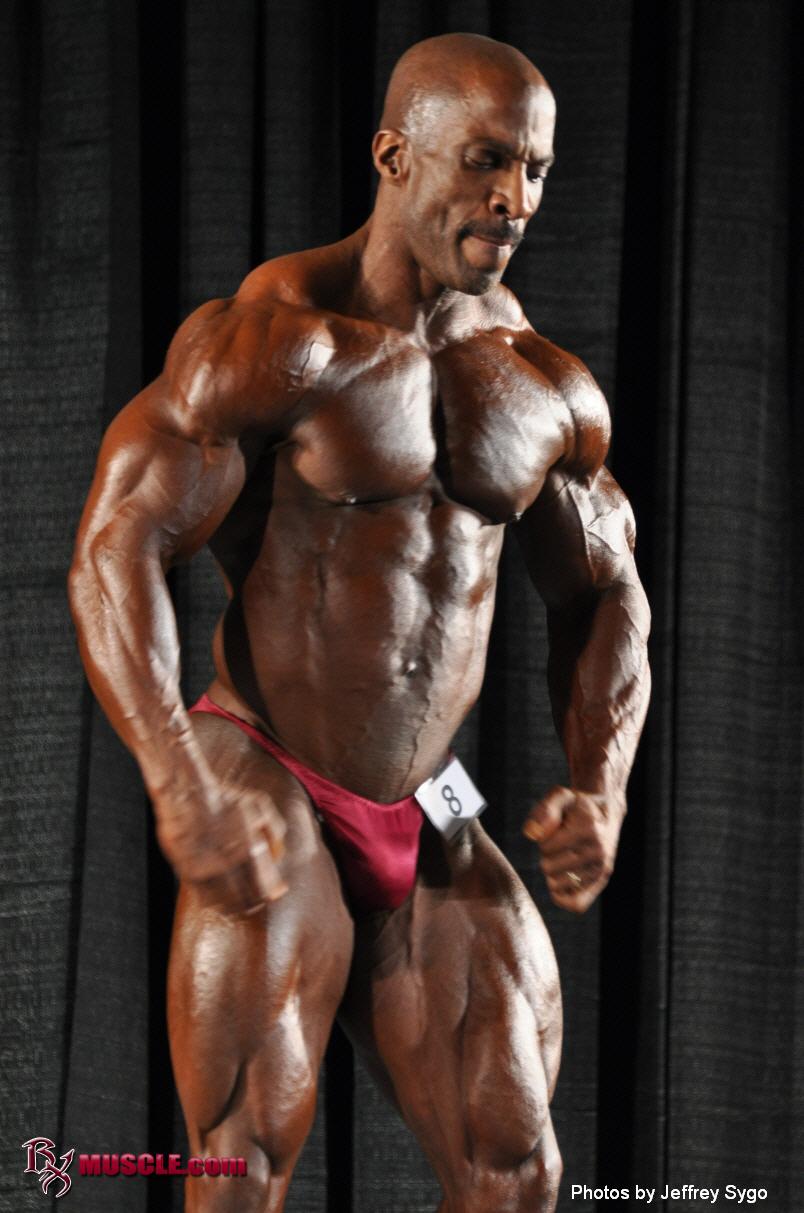 Lawrence   Hunt - IFBB John Simmons Pro 2010 - #1