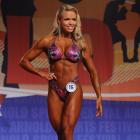 Larissa  Reis - IFBB Arnold Classic 2011 - #1