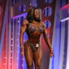 Caralyn    Hammonds - IFBB Arnold Amateur 2010 - #1