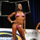 Kendra  Warren - IFBB Arnold Amateur 2011 - #1