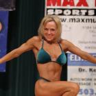 Jennifer    Rogers - NPC MaxMuscle Vancouver Natural  2010 - #1