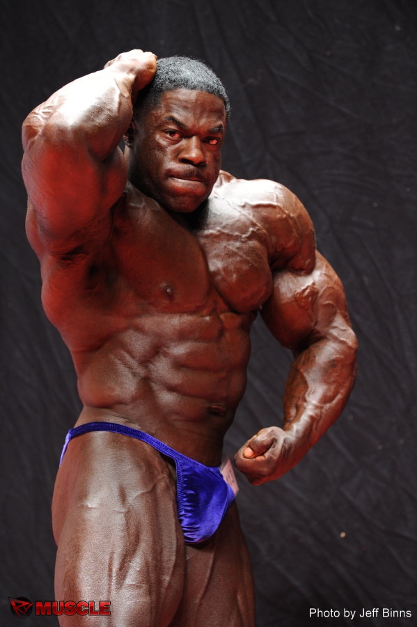 Kali muscle. Кали Мускле. Кали масл бодибилдер. Кали масл в тюрьме. Кали масл 2008.